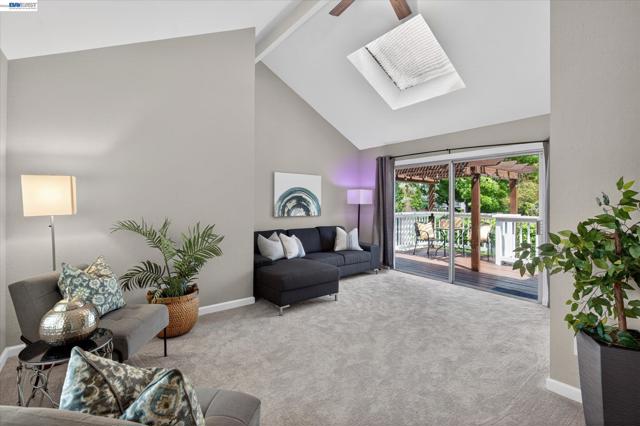 5943 Corte Arboles, Pleasanton CA: https://media.crmls.org/mediaz/698bd4cb-4d5c-4af7-afa8-03bc0bbe80c1.jpg