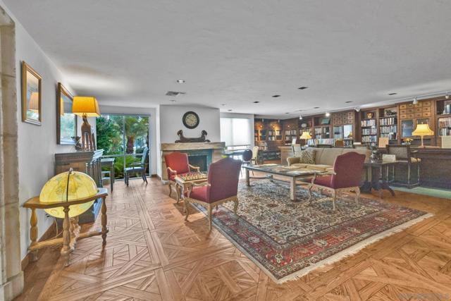 4676 Barcelona Way, Oceanside CA: https://media.crmls.org/mediaz/698d1aac-8687-4d67-afe5-e77ca35ab171.jpg