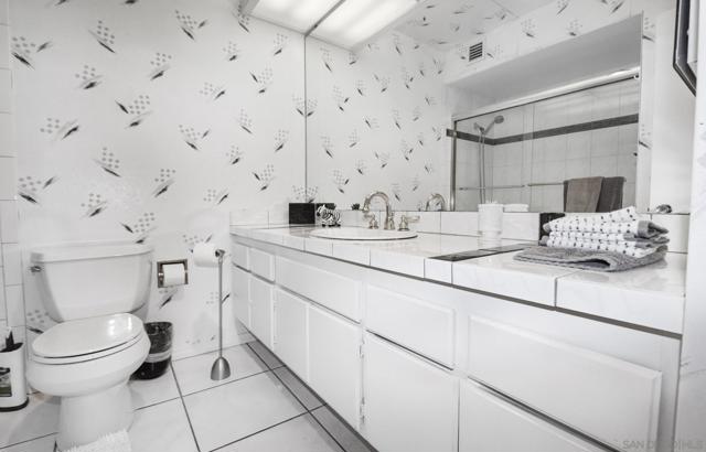 1710 Avenida Del Mundo, Coronado CA: https://media.crmls.org/mediaz/698d4756-2f8f-4833-9a16-5a59c6cbde60.jpg