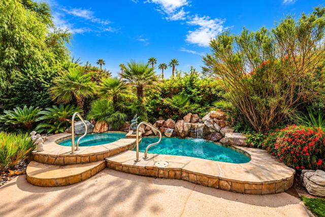 139 Blue River Drive, Palm Desert, CA 92211