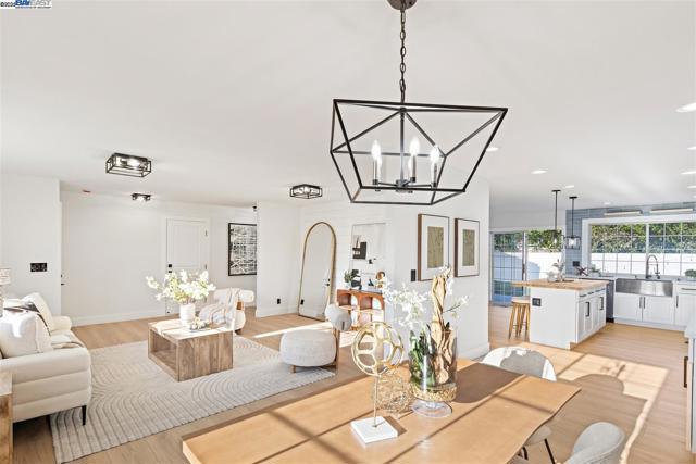 2656 Hilton St, Union City CA: https://media.crmls.org/mediaz/698d86da-a19b-44eb-9ac4-a4653b74e413.jpg