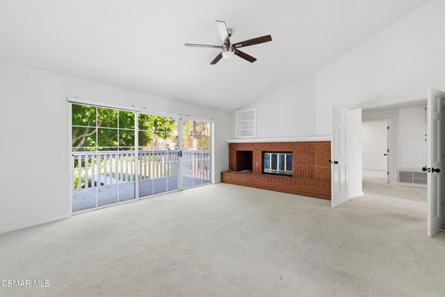 6945 Via Alba, Camarillo CA: https://media.crmls.org/mediaz/698dfb21-4ac9-4e6d-a9c9-683f1d616a85.jpg