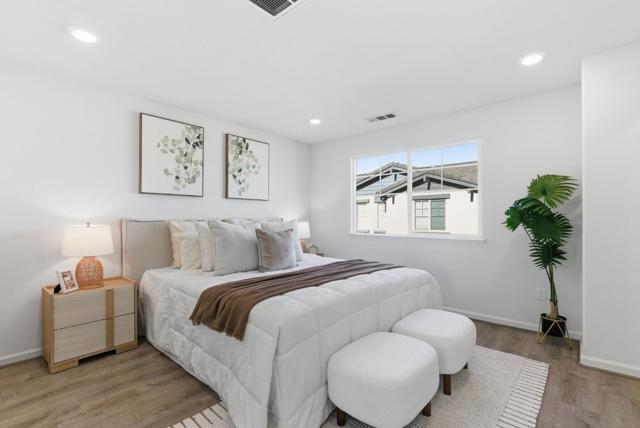 24548 Autumn Mist Way, Hayward CA: https://media.crmls.org/mediaz/698e4af4-3421-4651-b874-3cf153992f6a.jpg