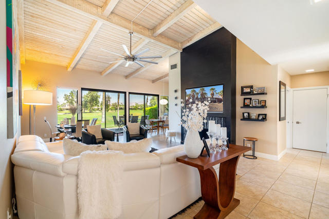 46330 Dove Road, Indian Wells CA: https://media.crmls.org/mediaz/698e7680-5b5c-4eaa-a284-a21249bd1a70.jpg