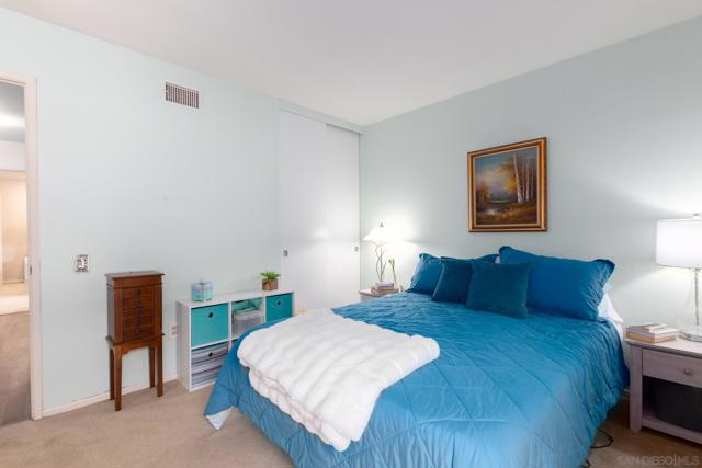 2941 Ariane Dr, San Diego CA: https://media.crmls.org/mediaz/698e87ce-a4a3-4b98-9a20-bc8f51b903b9.jpg