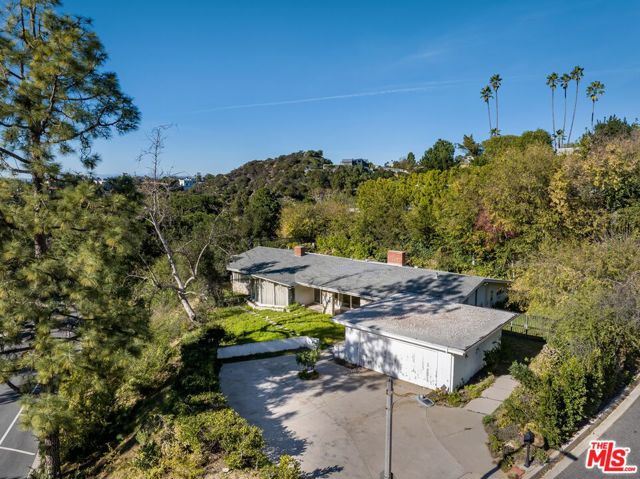 1950 Loma Vista Drive photo 3