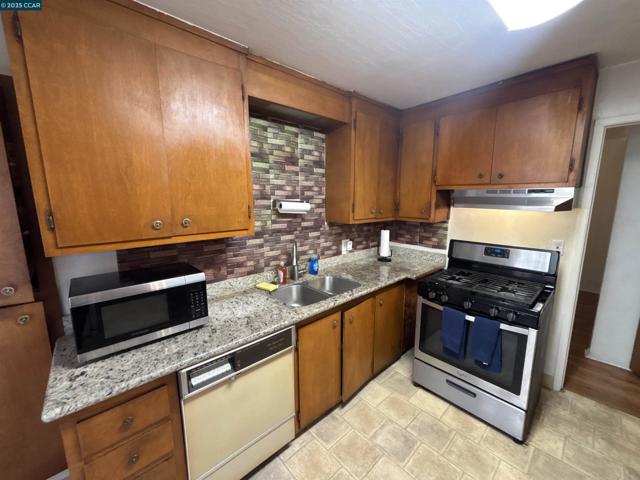 2765 Tuolumne Street, Vallejo CA: https://media.crmls.org/mediaz/698fa616-5f7c-4b72-9ca2-8c4b1fce781a.jpg