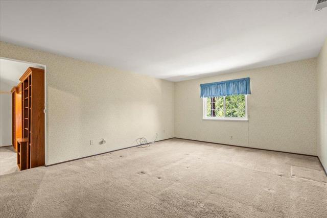 2155 Lilac Lane, Morgan Hill CA: https://media.crmls.org/mediaz/69906672-3f11-4b03-b18d-98dddc908cac.jpg