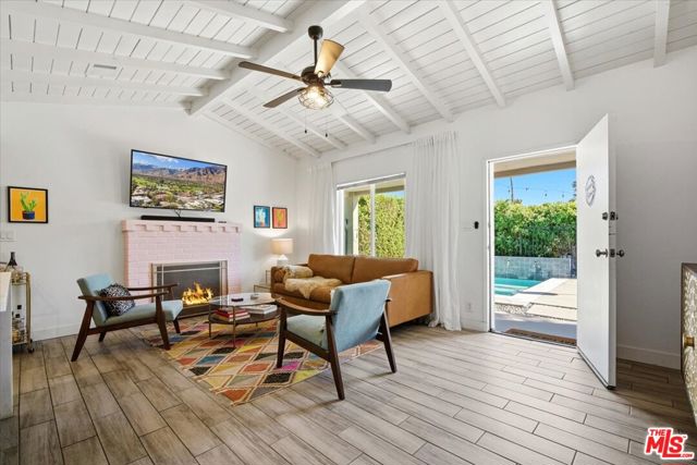 1328 E Camino Primrose, Palm Springs, CA 92264