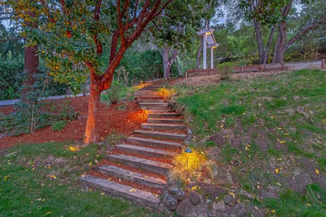25600 Willow Pond Lane, Los Altos Hills CA: https://media.crmls.org/mediaz/6991f7a7-4f7a-4d5d-8c25-85ae3d3b1fb5.jpg