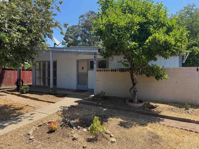 865 Old Canyon Road, Fremont CA: https://media.crmls.org/mediaz/6991fa66-1221-48bc-beeb-055680c5f093.jpg