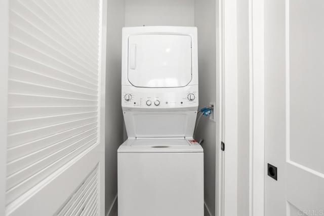1219 Stonemark place, Vista CA: https://media.crmls.org/mediaz/6992f803-3ee7-4c96-945d-49c5ca687d99.jpg
