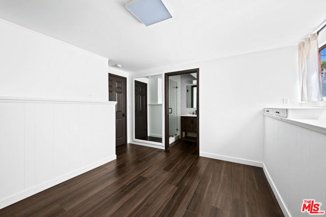 1915 Apex Avenue, Los Angeles CA: https://media.crmls.org/mediaz/69935c2b-3bc6-4706-af99-86127f758ea3.jpg