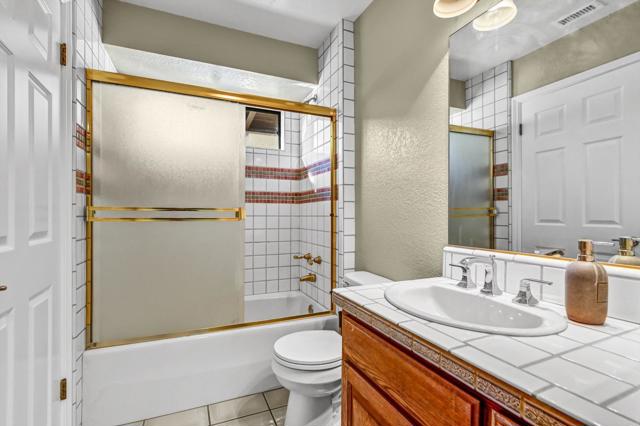 33140 Lilac Road, Valley Center CA: https://media.crmls.org/mediaz/69936204-1792-4a46-bed7-6ce382c4116e.jpg