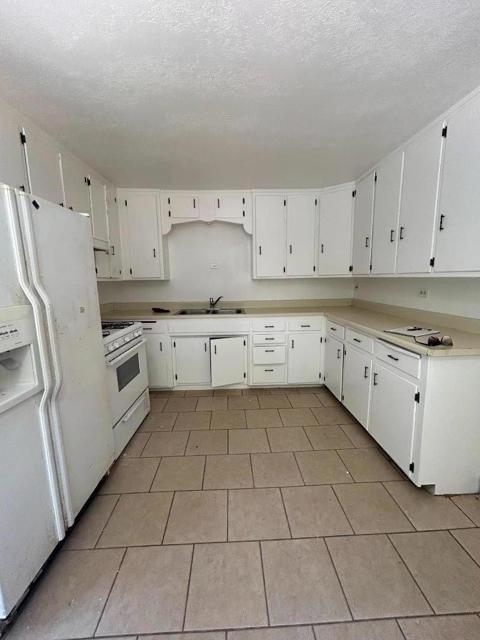 112 E Street, Empire CA: https://media.crmls.org/mediaz/6993c50e-e5e7-40cb-aa23-ec8e5976a62d.jpg