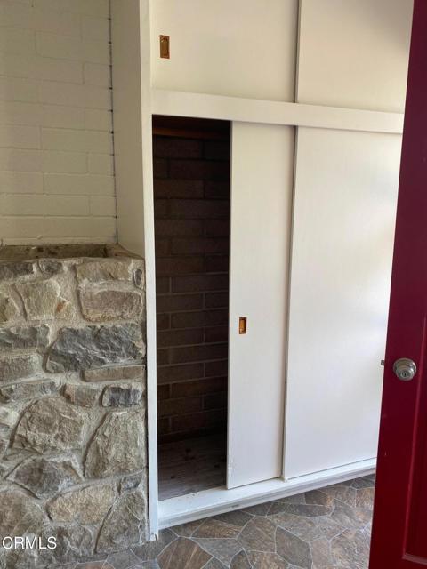 1073 Shippee Lane, Ojai CA: https://media.crmls.org/mediaz/6993cbf9-3b9f-4e12-8d9a-f8bba5165d3c.jpg
