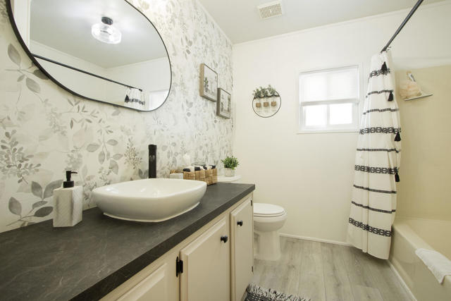 Image 16 of 45 For 14777 Palm Drive  186