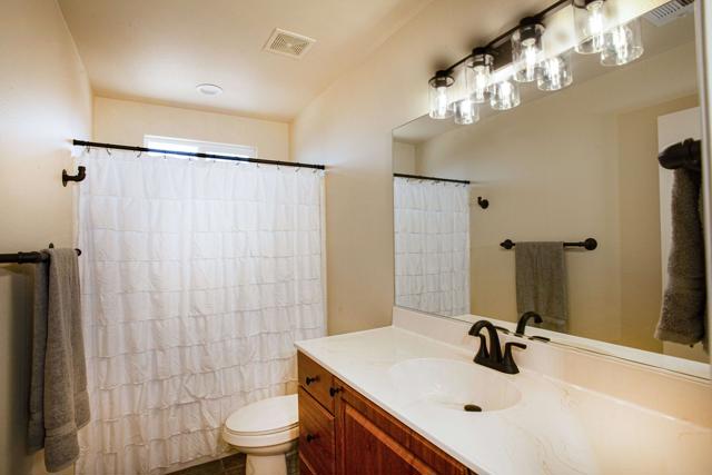 H Bathroom fnl-min