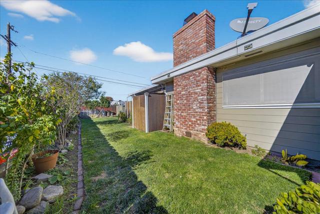 221 Tapadero Street, Salinas CA: https://media.crmls.org/mediaz/69947296-2bf9-4b51-808f-c9e4b0b1a245.jpg