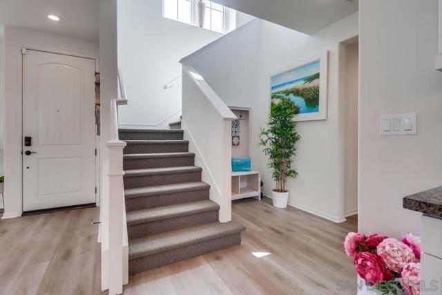 1225 Camino Avalon, Chula Vista CA: https://media.crmls.org/mediaz/6994e928-4090-4a62-b5e4-d77577f336ee.jpg