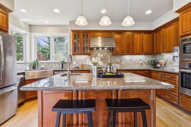 23583 Summit Road, Los Gatos CA: https://media.crmls.org/mediaz/69958cdc-9a0d-41e5-bea6-cda627eebfeb.jpg