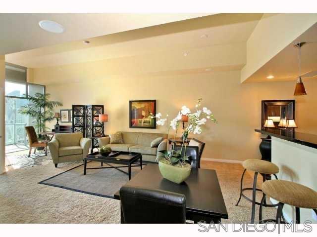 253 10Th Ave, San Diego CA: https://media.crmls.org/mediaz/69960dec-40fa-42d9-a235-f14831449a7f.jpg