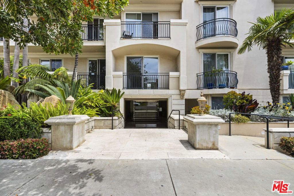 1450 S Beverly Drive #105