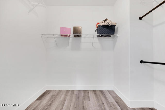 237 Camino Toluca, Camarillo CA: https://media.crmls.org/mediaz/6996ee56-216e-49d5-9947-201e341bf989.jpg
