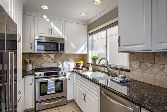 317 Beach Drive, Aptos CA: https://media.crmls.org/mediaz/69975c07-931c-4d78-b9a7-8eb09001363a.jpg