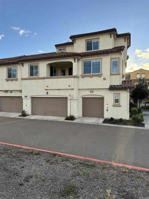 1614 Sanderling Avenue, Chula Vista CA: https://media.crmls.org/mediaz/6997bbcf-d467-4c5e-96e1-eb2526748f0e.jpg