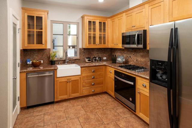 1246 Dahlia Loop, San Jose CA: https://media.crmls.org/mediaz/6997df75-c96b-4b69-b9bb-4b8498e59ec1.jpg