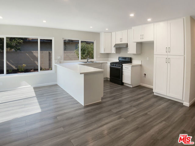24932 Tree Avenue, Mission Viejo CA: https://media.crmls.org/mediaz/69986283-2535-4809-b619-f68884ecd76c.jpg