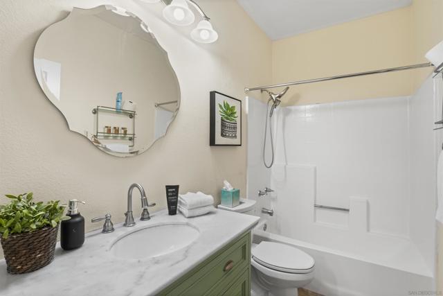 12670 Springbrook Dr, San Diego CA: https://media.crmls.org/mediaz/6998e96c-5455-4cf5-93d7-63aec6ee9b44.jpg