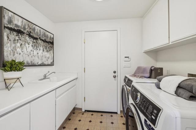 910 Governors Bay Drive, Redwood City CA: https://media.crmls.org/mediaz/699924a7-d9ac-4250-86f4-dbe50df1c2f5.jpg