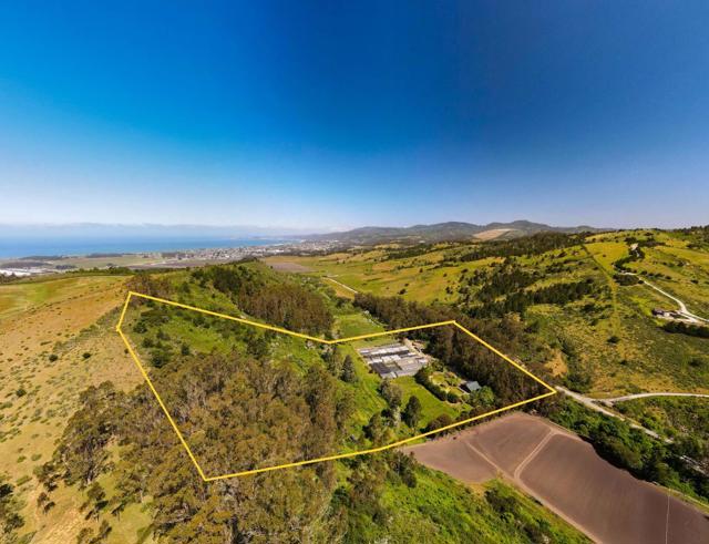 1770 Higgins Canyon Road, Half Moon Bay CA: https://media.crmls.org/mediaz/6999baa6-09a5-4a53-813a-0bd4feab2b78.jpg