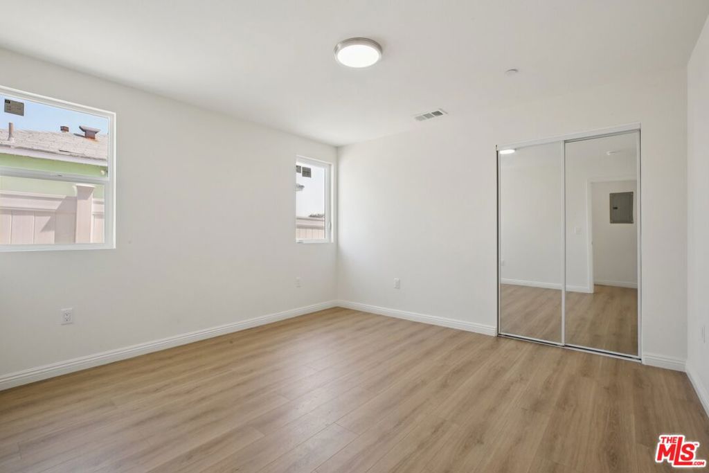 MLS #25567415 img 15