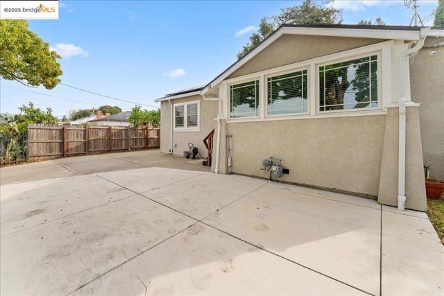 2016 104th AVE, Oakland CA: https://media.crmls.org/mediaz/699ac005-efe1-458f-9b3b-9d8f73a5b20d.jpg