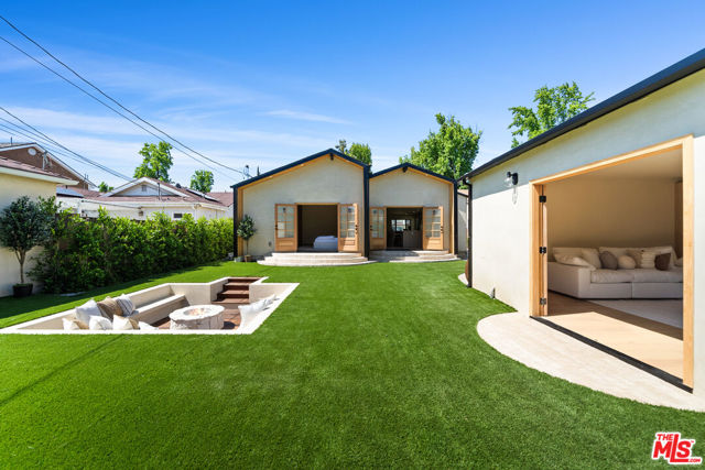 14742 Weddington Street, Sherman Oaks CA: https://media.crmls.org/mediaz/699b0e23-f7d6-43f5-9e8b-571c28ba6e87.jpg