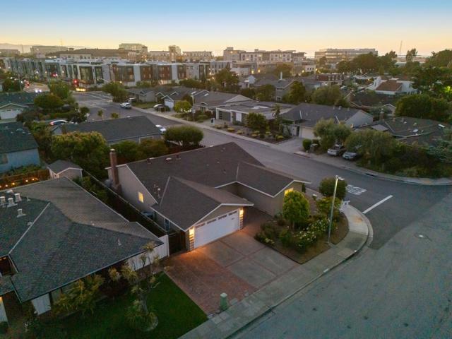 626 Harvester Drive, Foster City CA: https://media.crmls.org/mediaz/699b8c70-0d94-4ced-b26a-4ec39de28e26.jpg
