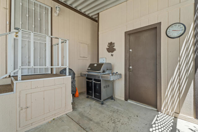 15300 Palm Drive, Desert Hot Springs CA: https://media.crmls.org/mediaz/699ba3da-8da4-4905-b33f-4b1e853c2197.jpg