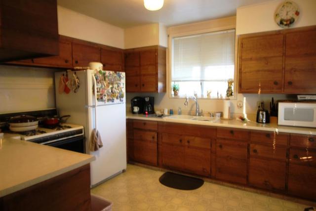 2025 Pacheco Pass Highway, Gilroy CA: https://media.crmls.org/mediaz/699bd2e5-750c-4b9f-a7b1-94c8c99a0c49.jpg