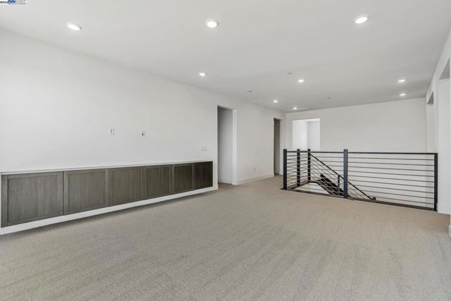 665 River Bend Dr, Lathrop CA: https://media.crmls.org/mediaz/699c942f-7cd3-4236-a4dc-0050381e2f30.jpg