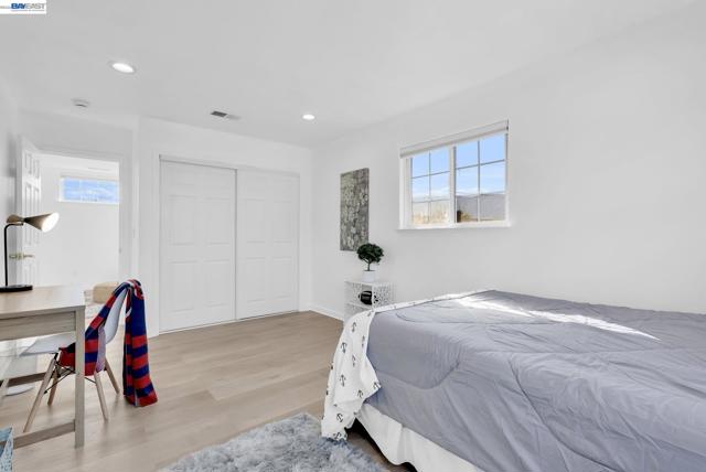 Image 36 of 43 For 1532 Kooser Rd