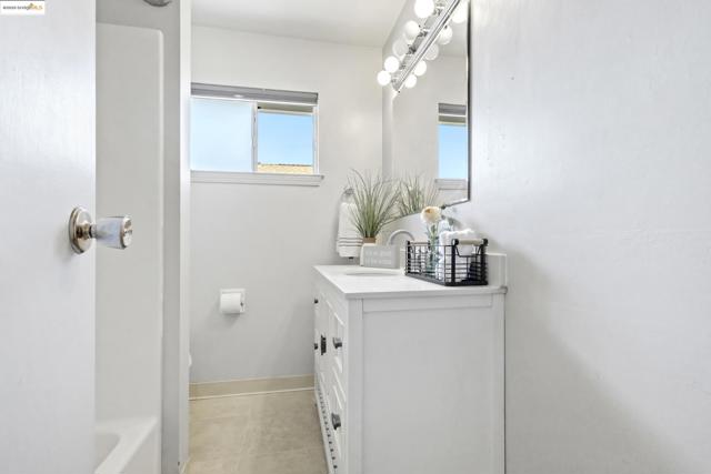 3474 Camino Diablo, Byron CA: https://media.crmls.org/mediaz/699dce43-44e3-41ca-9964-5643f2749dbe.jpg