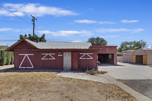 1825 S Benson Ave, Ontario CA: https://media.crmls.org/mediaz/699df8ab-586e-4f23-9482-fb13a4792029.jpg