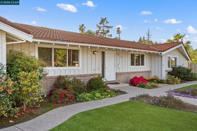 3710 Northridge Dr, Concord CA: https://media.crmls.org/mediaz/699e66d1-1104-44af-b928-a327e67a9534.jpg