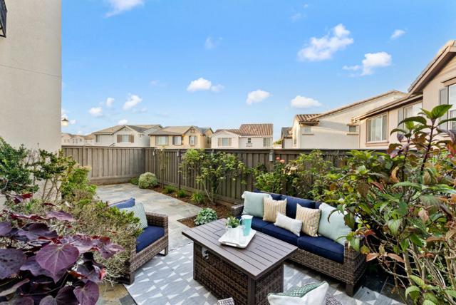 355 Crestview Circle, Daly City CA: https://media.crmls.org/mediaz/699ea8a8-f4f9-44bd-a8ee-0ce6156ca508.jpg