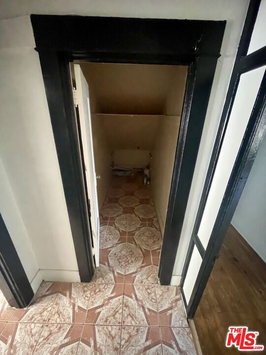 737 N HARVARD Boulevard, Los Angeles CA: https://media.crmls.org/mediaz/699ed3ae-f851-4995-b301-3eccf0ed525e.jpg