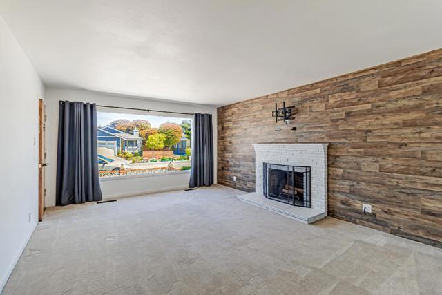 624 Filbert Street, Half Moon Bay CA: https://media.crmls.org/mediaz/699f1b62-315d-4830-a0ba-47008e1f2747.jpg