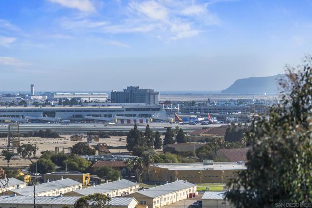 2045 W California St, San Diego CA: https://media.crmls.org/mediaz/699f6e35-ca1f-493e-96a3-8ba1df3eac03.jpg